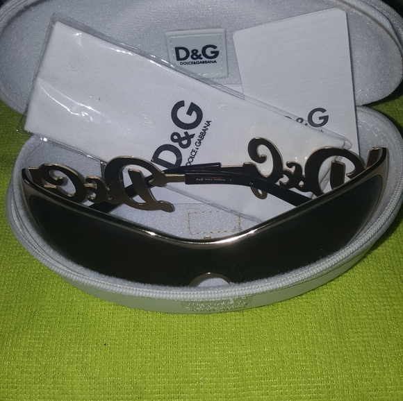 Dolce & Gabbana sunglasses - Picture 8 of 11